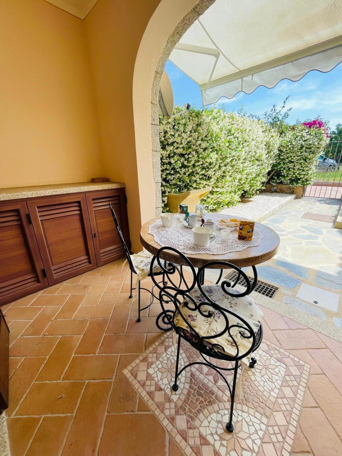 Appartamento Le Querce Vaccileddi Buitenkant foto