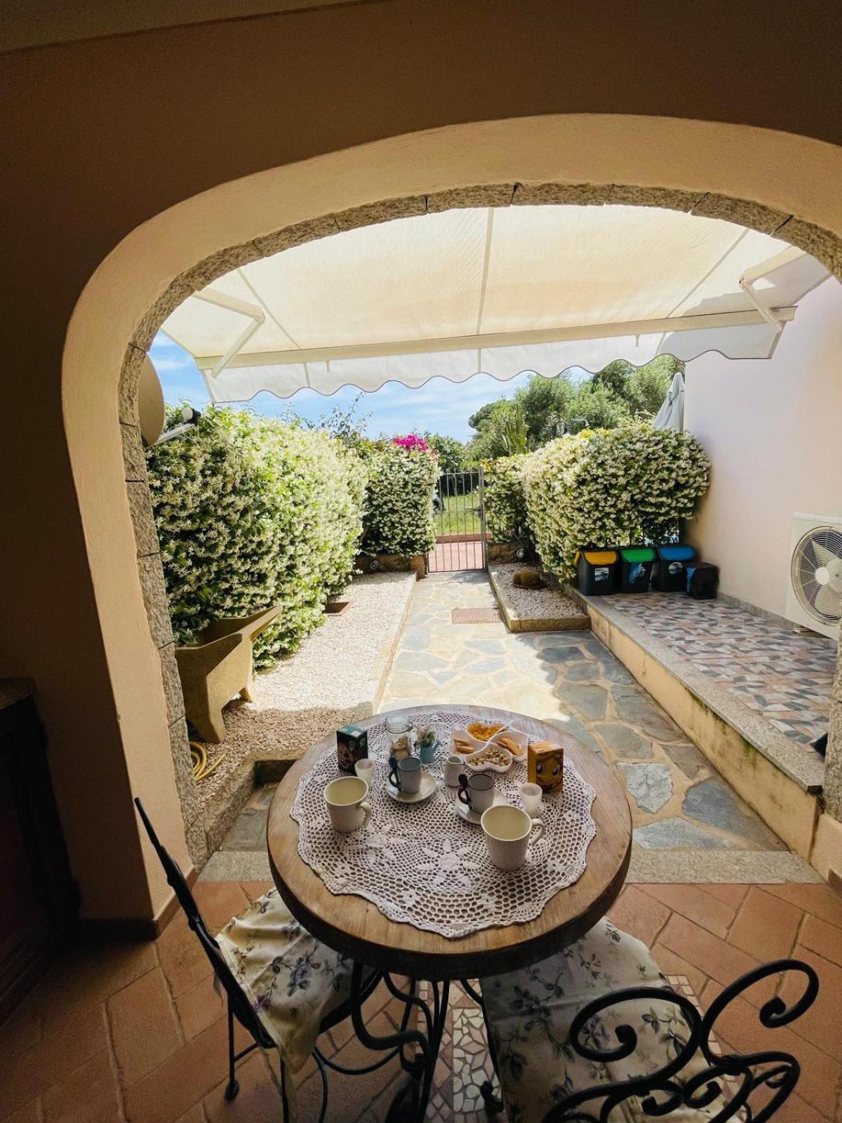 Appartamento Le Querce Vaccileddi Buitenkant foto